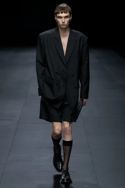 Look 57